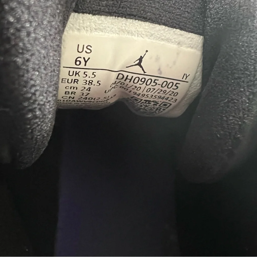 Air Jordan 12 Retro “Dark Concord” 2020 Size 6Y - Picture 8 of 11